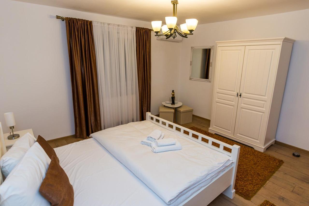 Hotel Casa Luca Moldova Noua Exteriér fotografie